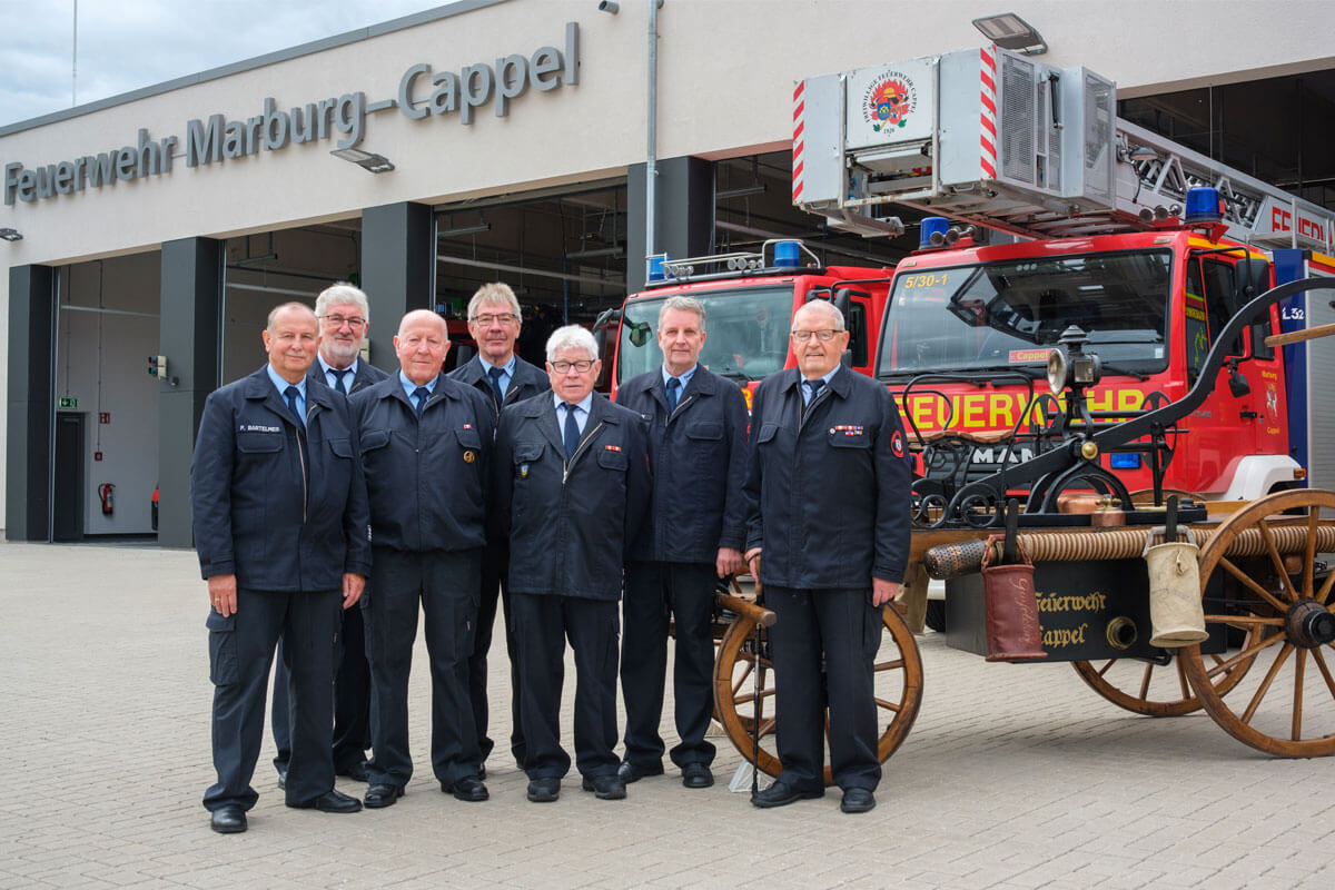Gruppenbild Ehren- & Altersabteilung Feuerwehr Marburg-Cappel (aufgenommen 2015)