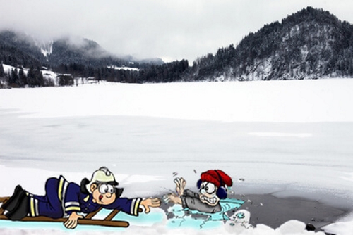 im Eis eingebrochen Eisunfall
