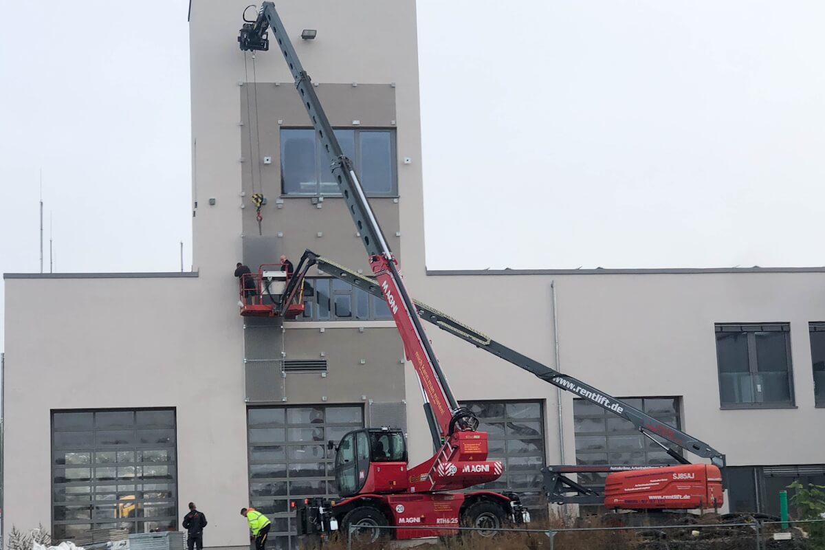 Schutzgitter montiert Schutzgitter montiert