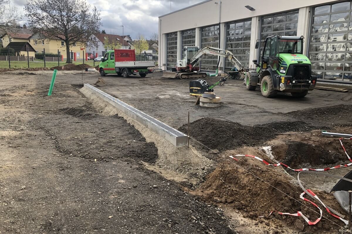 Bau Abflussrinnen Bau Abflussrinnen