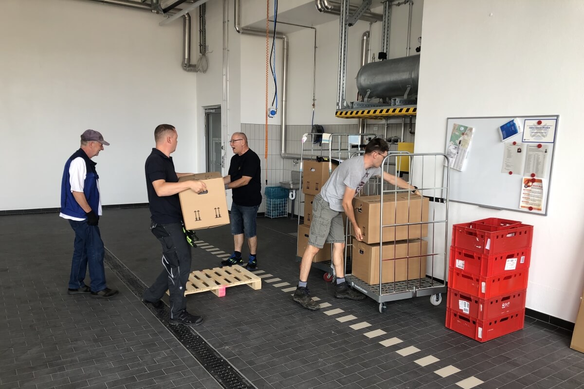 Material auspacken Material auspacken