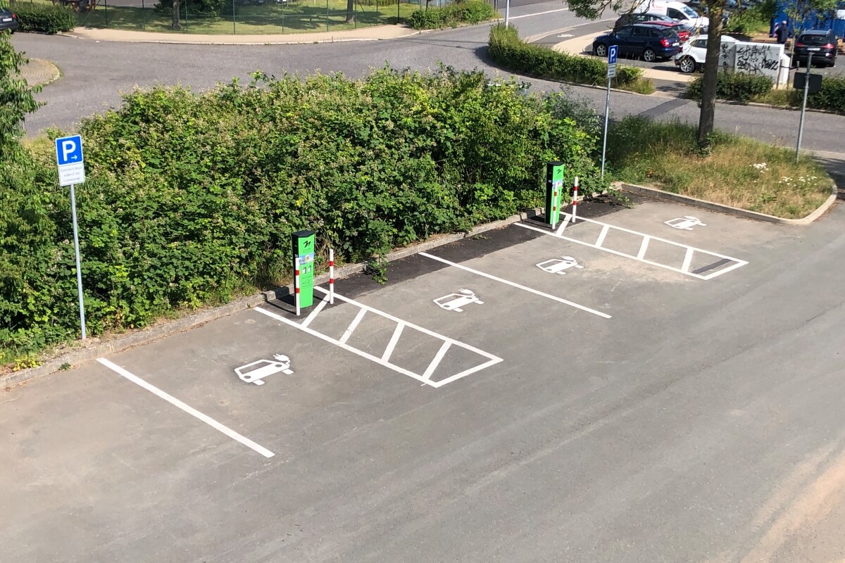 Parkplatz E-Ladesäulen