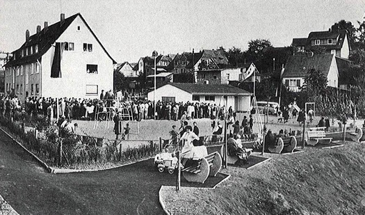 Einweihung des Kinderspielplatzes „Am Teich" 27