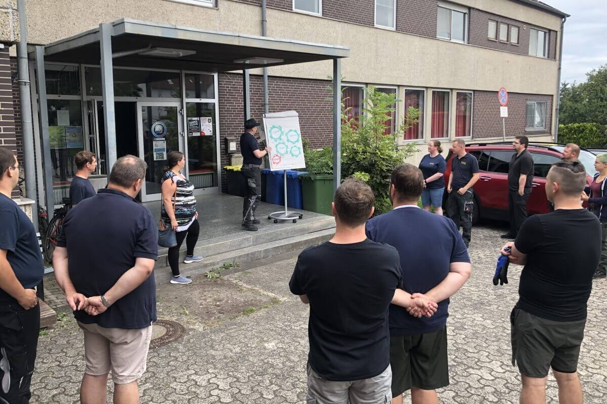 Besprechung Materialumzug Besprechung Materialumzug