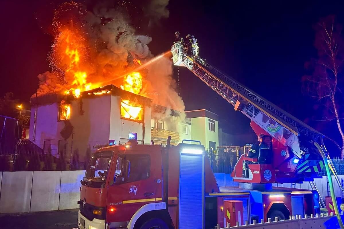 Wohnhausbrand Jeaner Weg Wohnhausbrand Jeaner Weg